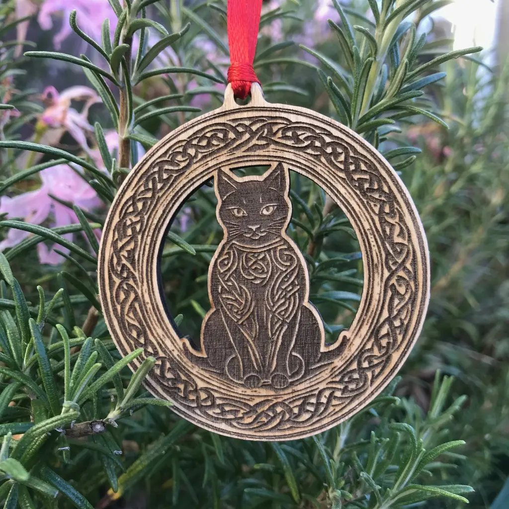 04-celtic-cat-cutout-hanging.webp