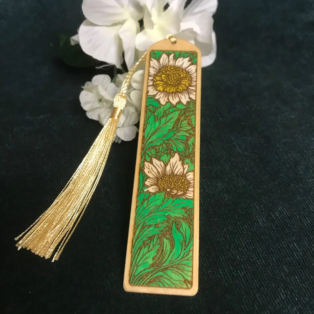 03-daisy-painted-bookmark-b.webp