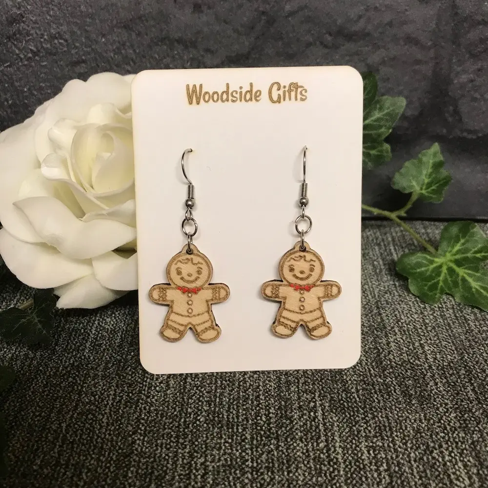 Gingerbread men hanging earrings.webp