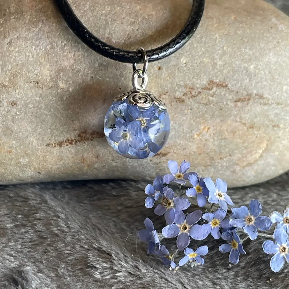 Forget-me-not Sphere Necklace